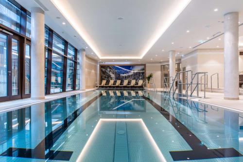Bazén v ubytování Radisson Blu Hotel & Residences nebo v jeho okolí