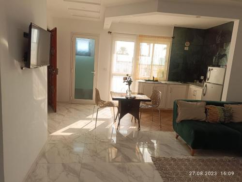 TV o dispositivi per l'intrattenimento presso LEO Haute standing appartment S1 center ville Monastir