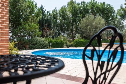 Imagen de la galería de Agrigento pool and garden, en Camastra ex Solfara