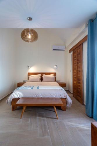 Кровать или кровати в номере La Madrague-Surf Beach Sea