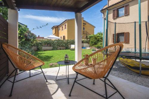 Große Wohnung mit 2 Küchen, 3 Schlafzimmer