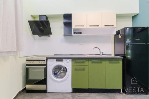 A cozinha ou cozinha compacta de Jumanji Loft Apartment, Vesta Philoxenia