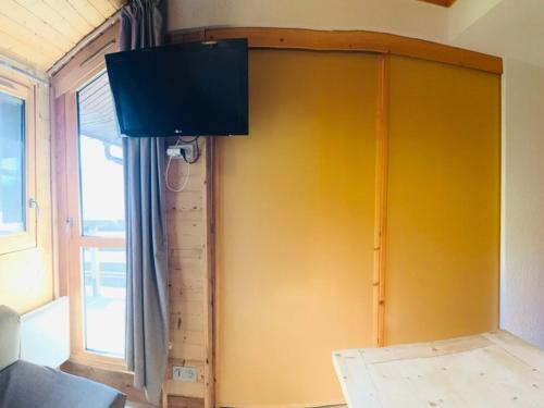 Photo de la galerie de l'établissement Appartement rénové ski aux pieds, centre station - FR-1-181-2464, à Aime La Plagne