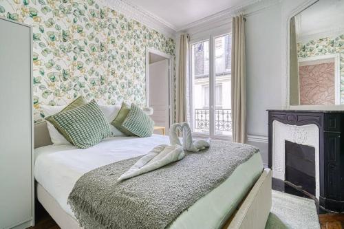 Green apartment Paris city center