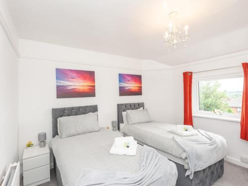 Gallery image of Pass the Keys Large Family Getaway in Leeds