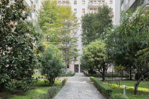 Easylife - Milano - Piazzale Segrino - Isola