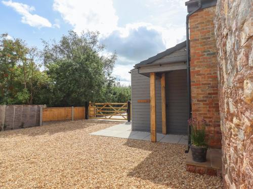 Bumblebee Cottage – Photos 2