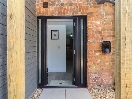 Bumblebee Cottage – Photos 3