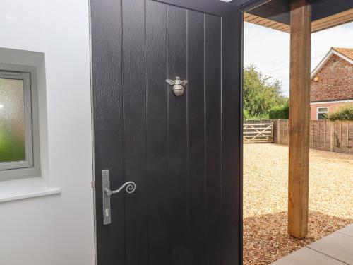 Bumblebee Cottage – Photos 4