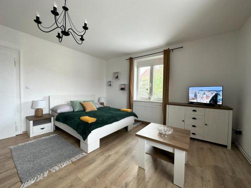 Кровать или кровати в номере Apartments Old Town