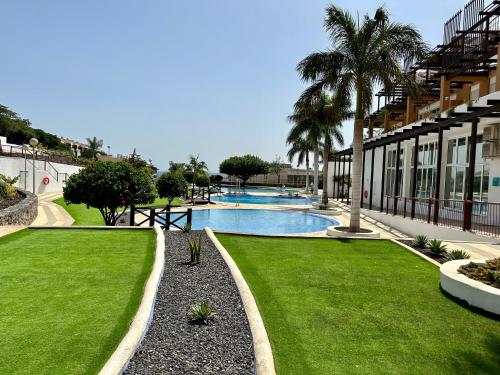 Majoituspaikassa Amarilla Golf Suite by VV Canary Ocean Homes tai sen lähellä sijaitseva uima-allas
