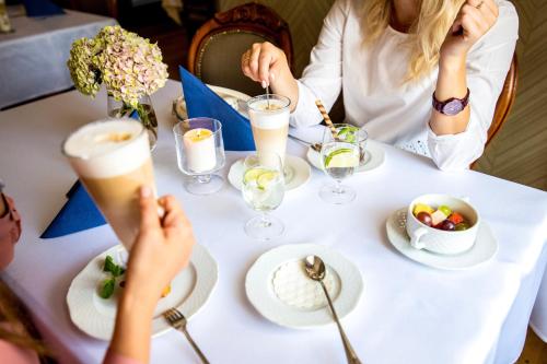 Φαγητό σε αυτό το ξενοδοχείο ή κάπου εκεί κοντά