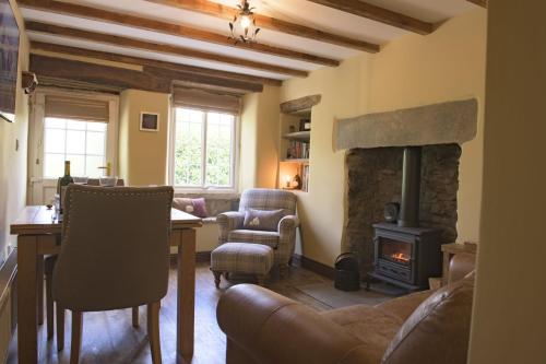 Pond Cottage – Photos 2