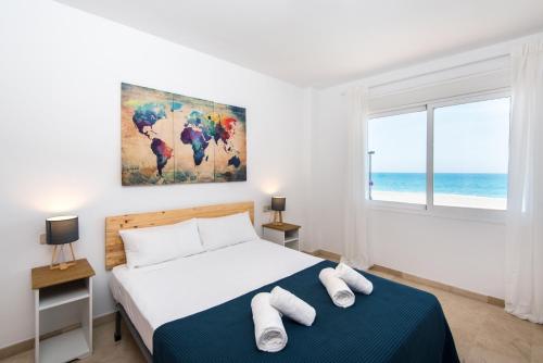 Madeinterranean Beach- Higueron Front Line Apartment