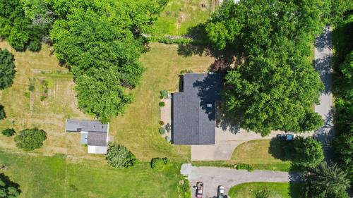 an overhead view of a yard with trees at Work-friendly & near downtown in Jeffersonville