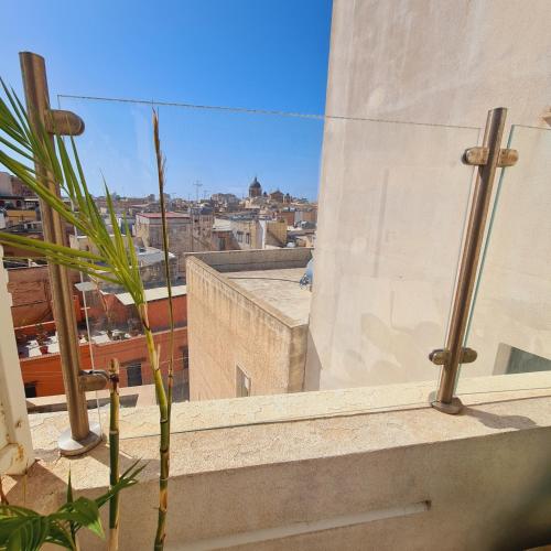 Un balcón o terraza en Le Suite del Centro Marsala