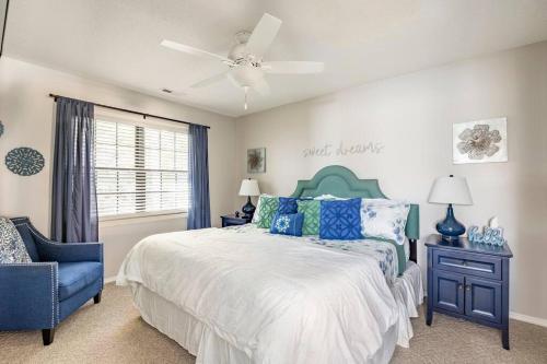 a bedroom with a bed and a ceiling fan at Creekside Gated Golf Mtn Villa w/fast wifi & paved in Franklin
