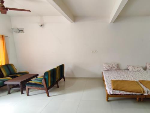 Gallery image of Aarambh - 3 BHK - AC in Garudeshwar