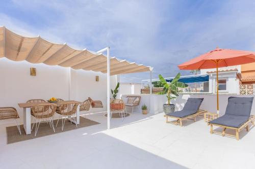 Downtown flat with 46 sqm private rooftop terrace