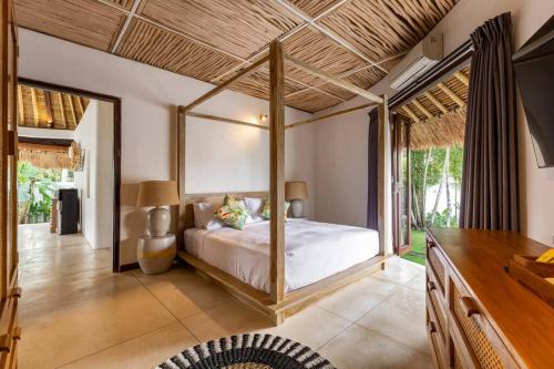 Postel nebo postele na pokoji v ubytování Luxury resort style Villa!
