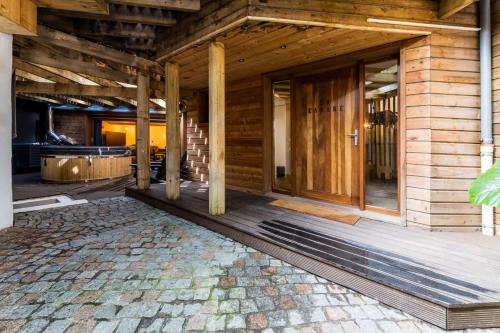 KABANE KEYWEEK Villa pool spa sauna downtown photo 3