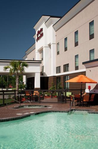 Πισίνα στο ή κοντά στο Hampton Inn and Suites Marksville