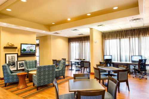 Hampton Inn & Suites Atlanta-Galleria Image