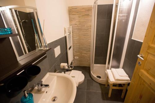 Ένα μπάνιο στο Bed & Breakfast Le Due G
