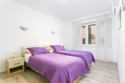 Apartments with WiFi Split - 21804