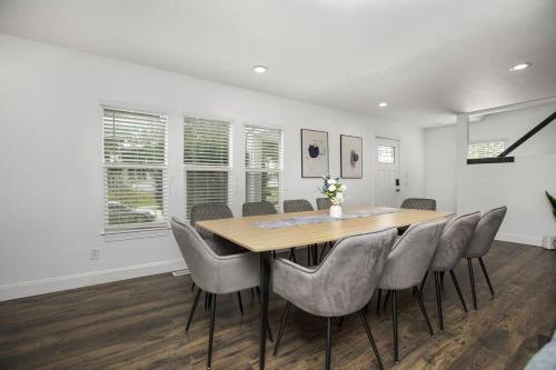 Φωτογραφία από το άλμπουμ του NEW Luxury Spacious & 10 min Driving to Notre Dame! σε Σάουθ Μπεντ