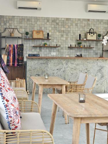 Posezení v ubytování Kanvaz Village Resort Seminyak
