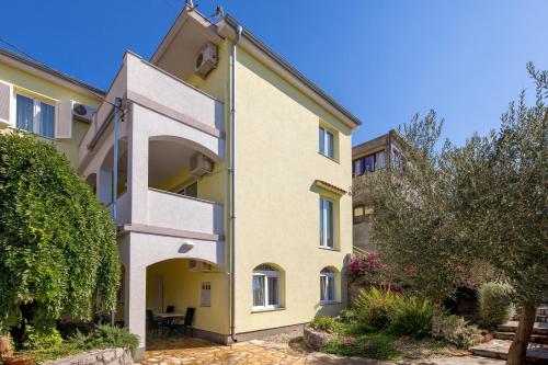 Apartment Kraljevica 17589b