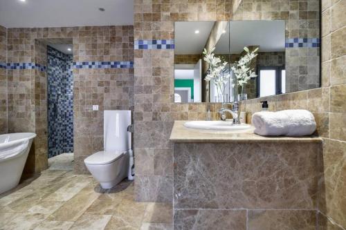 Big Stylish and Modern Apartment in Madrid Centre