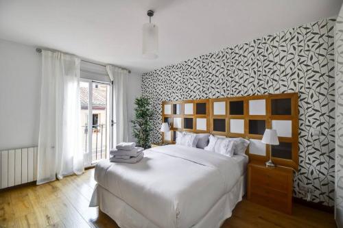 Big Stylish and Modern Apartment in Madrid Centre