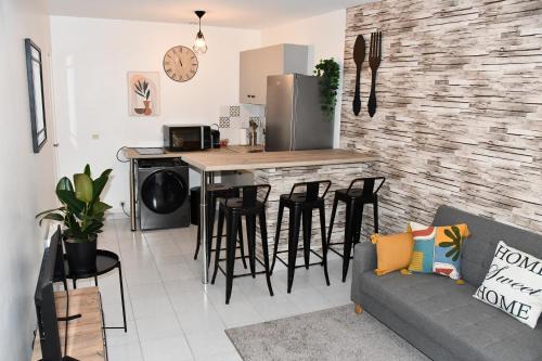 Appartement 32 m2 intra muros - WIFI - Netflix - Bureau