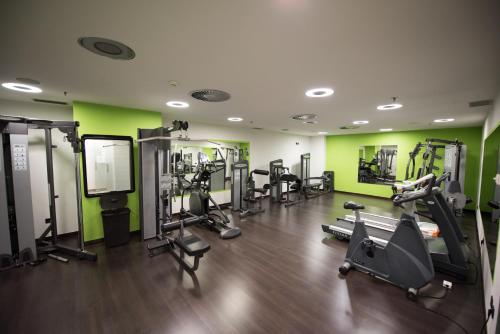 
The fitness center and/or fitness facilities at Hotel Europe
