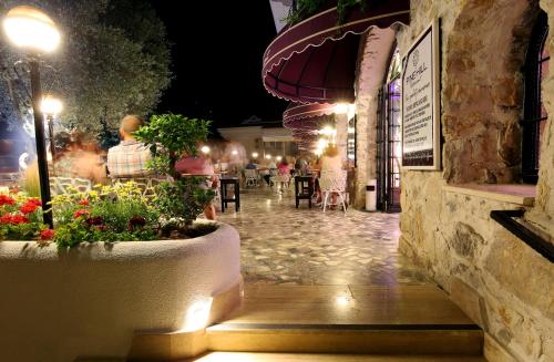 Φωτογραφία από το άλμπουμ του Pinehill Hotel & Suites στο Ολουντενίζ
