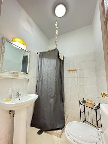 Koupelna v ubytování B&B Mi Ma Bo, Sal Rei, Boa Vista, Cape Verde, FREE WI-FI