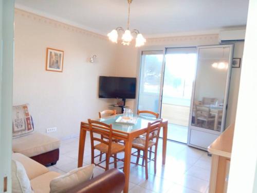 T3 tout confort en front de mer, clim