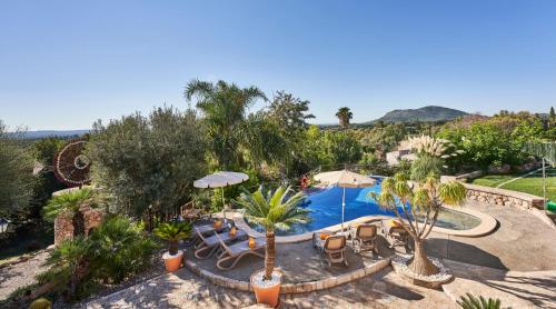 Quiet Villa in Buger with amazing pool, paddle court and nice garden