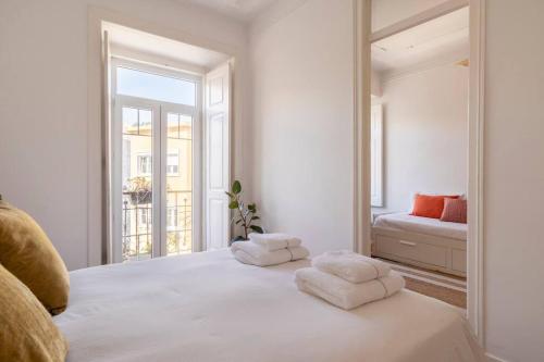 Casa das Flores 4BR + Office Space and A/C
