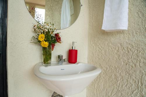 Kylpyhuone majoituspaikassa Rancho Fortaleza -Hotel & Spa-