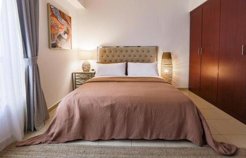 Postel nebo postele na pokoji v ubytování Luxury 2 bedroom with beautiful sea view !
