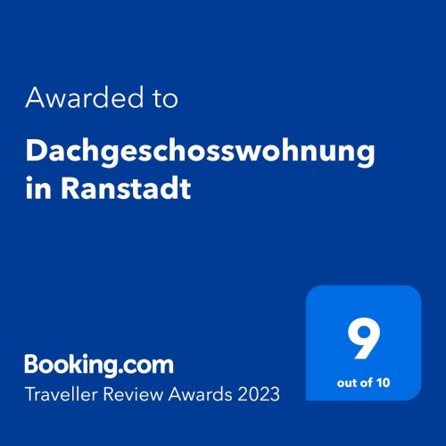 Certifikat, nagrada, logo ili neki drugi dokument izložen u objektu Dachgeschosswohnung in Ranstadt