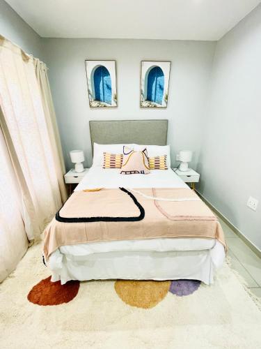 Ένα ή περισσότερα κρεβάτια σε δωμάτιο στο Trendy, Comfortable 1 bedroom Apartments in Mthatha