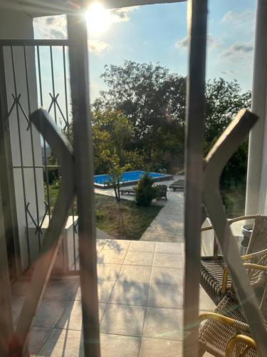 Fotografie z fotogalerie ubytování Saguramo Cozy Villa with Pool & Mountain View v destinaci Saguramo