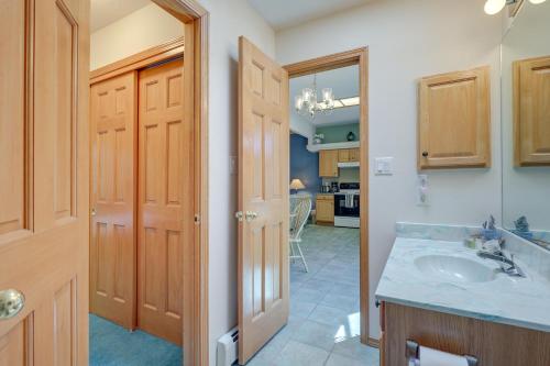 Φωτογραφία από το άλμπουμ του Pet-Friendly Mountain Cabin in Taos County! σε Amalia