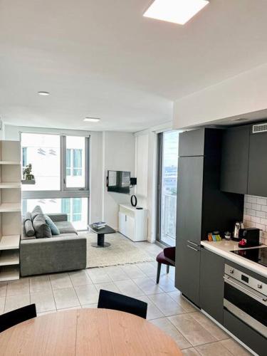 Kuchyň nebo kuchyňský kout v ubytování Miami Grand City View 1709
