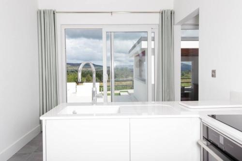 Ảnh trong thư viện ảnh của Guest House with hot tub - Boyle ở Bunclody