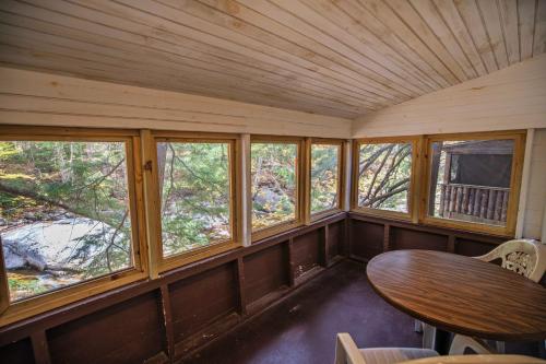 Gambar di galeri bagi Pemi Cabins di Lincoln